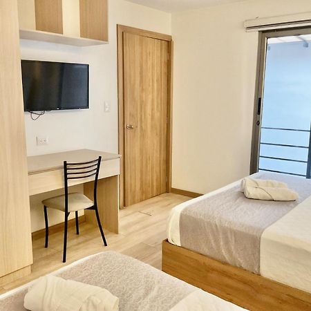 Hotel Brist0L Suites Centro Historico Cuenca Luaran gambar