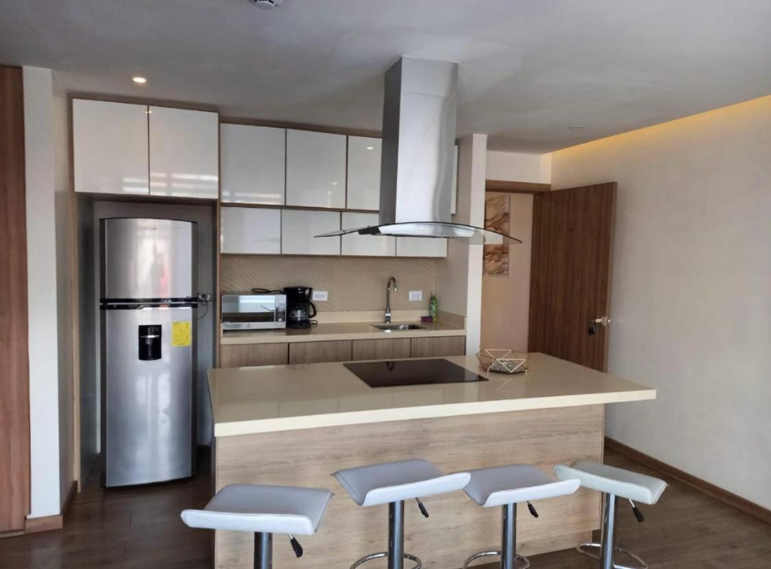 Hotel Brist0L Suites Centro Historico Cuenca Luaran gambar